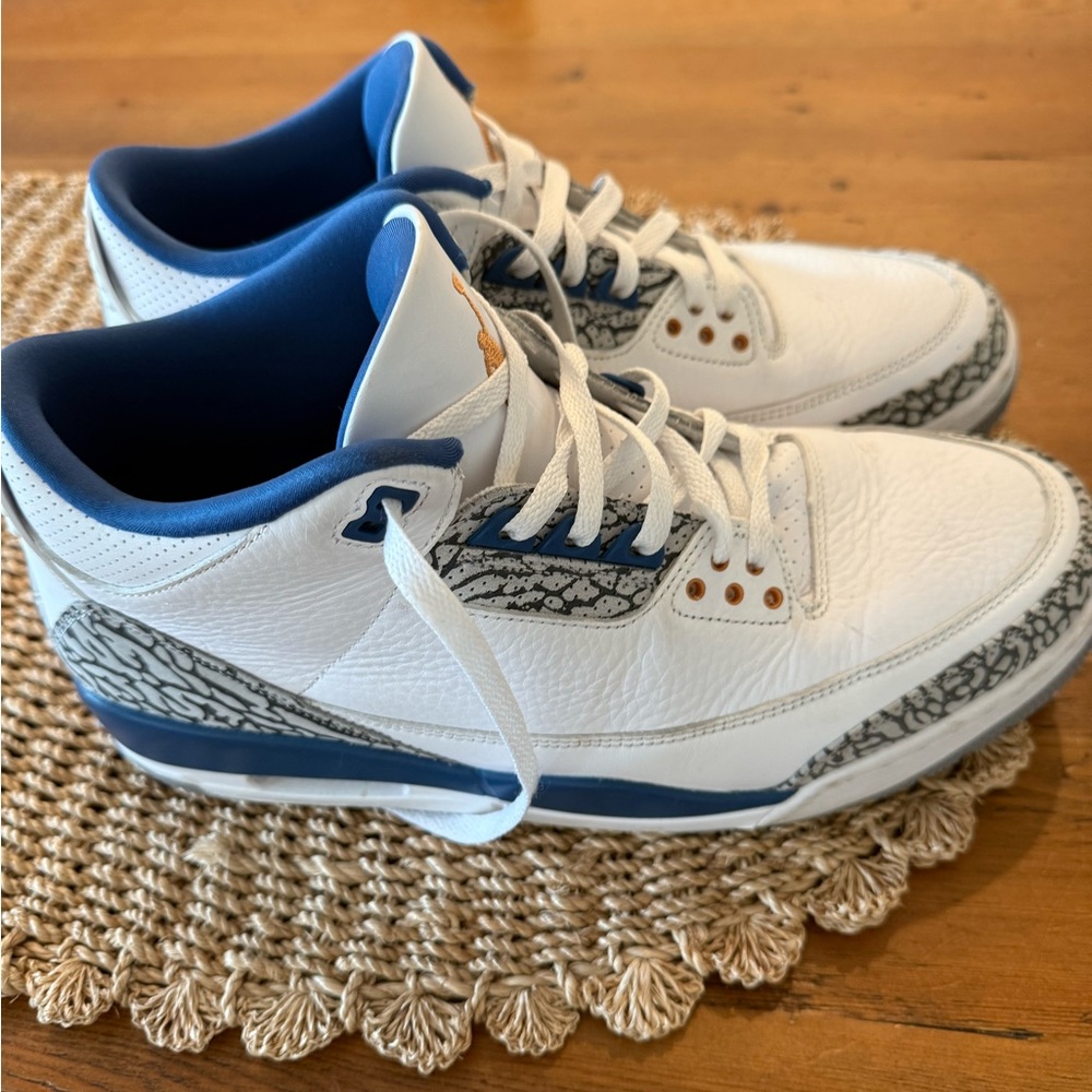 Jordan 3 - great condition size 11